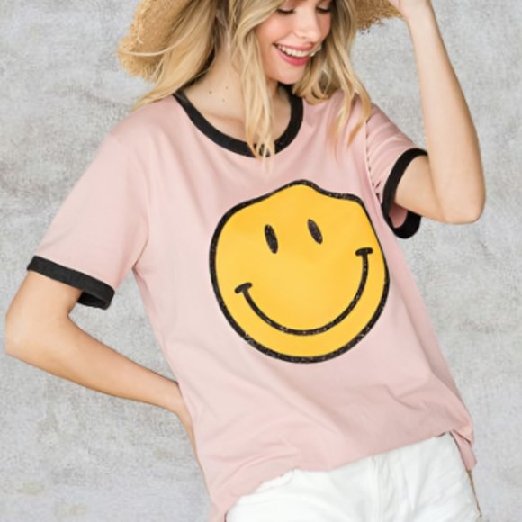 Nwt Oversized smiley Tee - Picture 2 of 6
